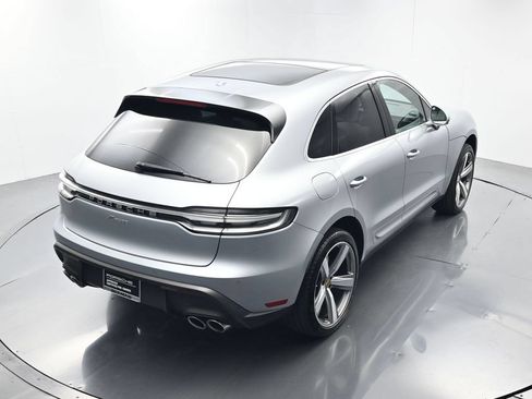 Certified 2025 Porsche Macan AWD/4WD image 41