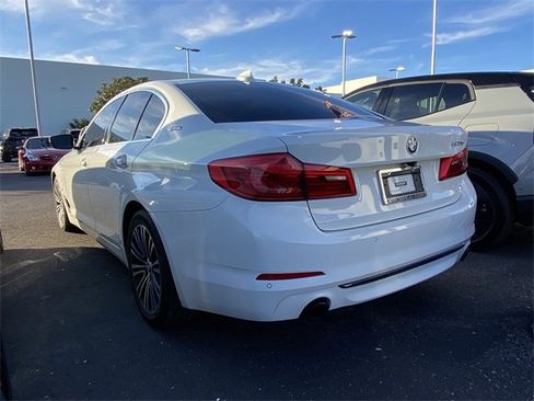 Used 2019 BMW 530e w/ Convenience Package image 9