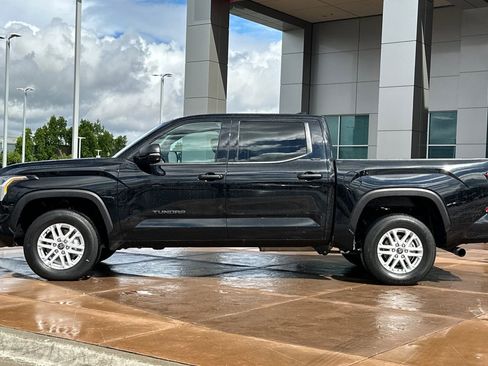 Used 2023 Toyota Tundra SR5 w/ SR5 Convenience Package AWD/4WD image 7