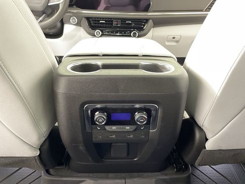 New 2025 Chevrolet Suburban Premier image 81