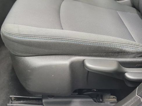 Used 2018 Chevrolet Cruze LT FWD image 21