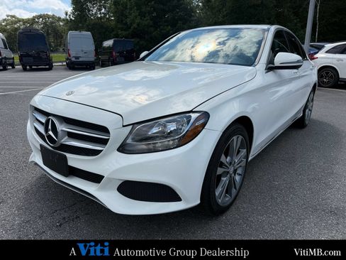 Used 2018 Mercedes-Benz C 300 4MATIC Sedan image 4