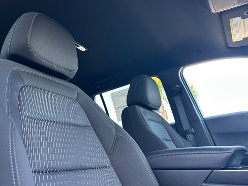 New 2026 Chevrolet Equinox LT w/ Safety and Technology Package FWD image 17