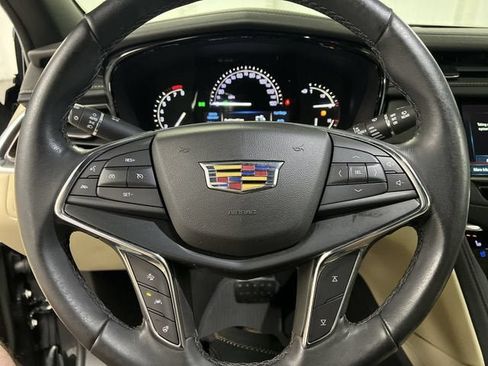 Certified 2019 Cadillac XT5 Premium Luxury FWD image 11