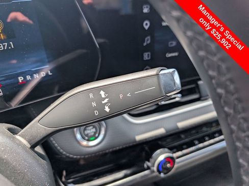 Used 2026 Chevrolet Equinox LT w/ Convenience Package II FWD image 20