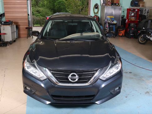 Used 2017 Nissan Altima 2.5 SV FWD image 3
