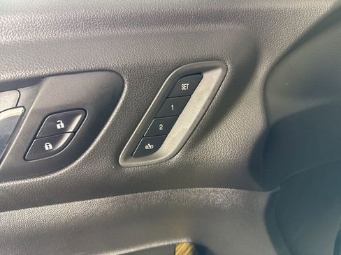 Used 2019 GMC Acadia Denali w/ Technology Package AWD/4WD image 13