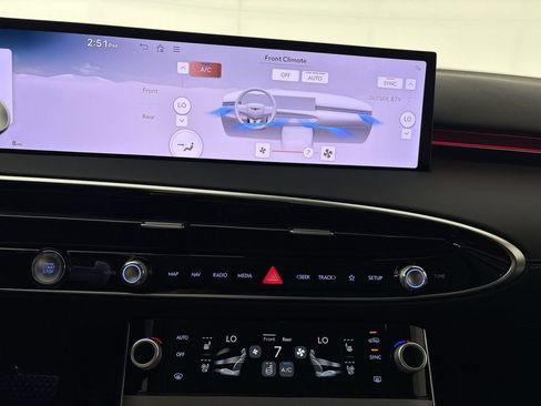 New 2026 Genesis GV70 2.5T Advanced AWD/4WD image 17