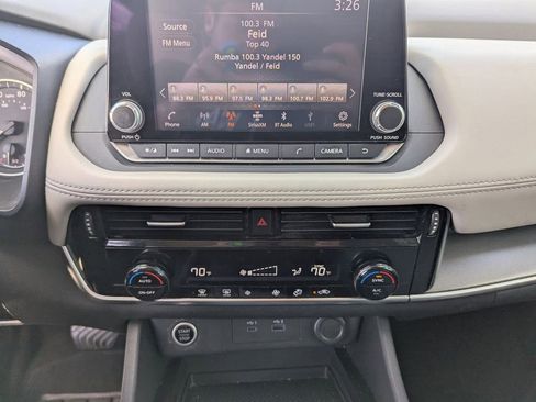 Used 2021 Nissan Rogue SV image 18