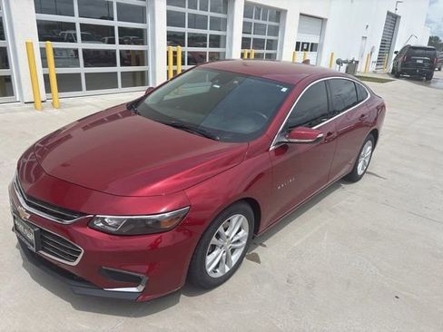 Used 2018 Chevrolet Malibu Hybrid w/ Leather Package FWD image 7