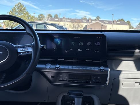 Used 2024 Hyundai Kona SEL image 21