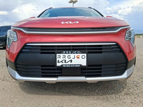 Used 2023 Kia Niro FWD image 5