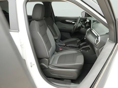 Used 2024 Chevrolet TrailBlazer LS w/ LS Confidence Package FWD image 22