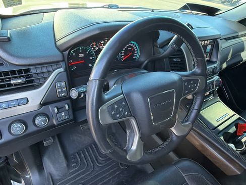 Used 2018 GMC Yukon Denali w/ Denali Ultimate Package image 10