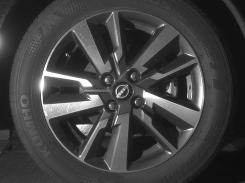 Used 2025 Nissan Versa SV FWD image 13