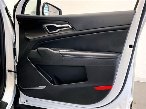 Used 2023 Kia Sportage EX image 18