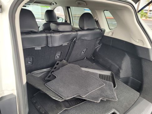 Used 2022 Nissan Rogue SV FWD image 26