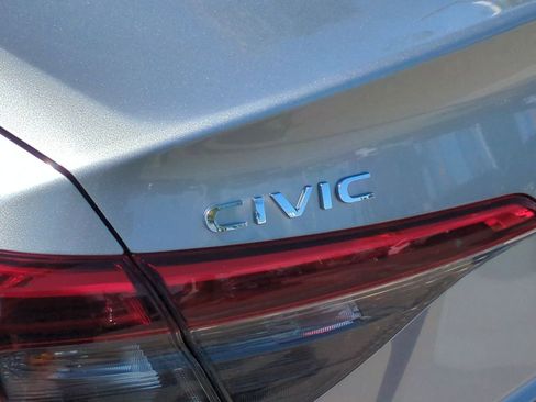 Used 2024 Honda Civic Sport image 29