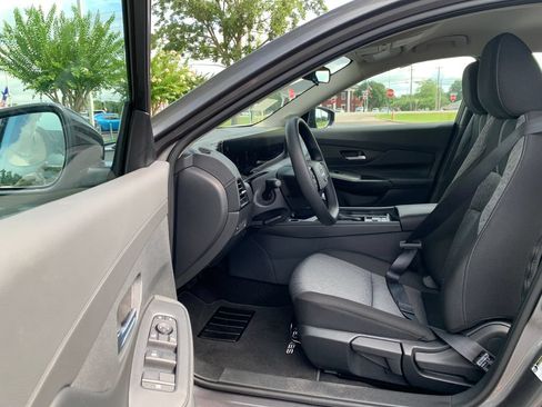 New 2026 Nissan Sentra SV w/ Floor Mat Package FWD image 18