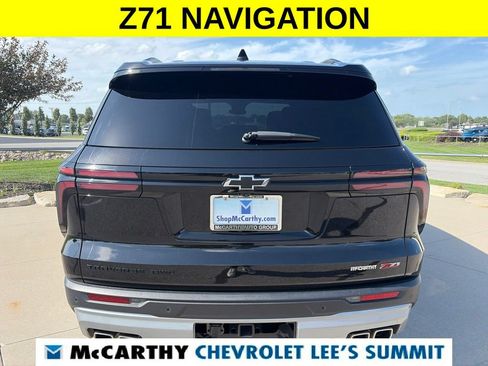 Used 2024 Chevrolet Traverse Z71 AWD/4WD image 12