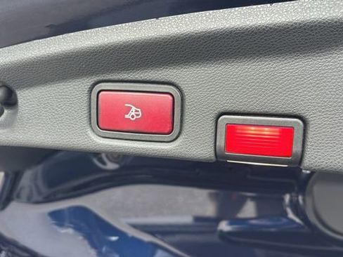 Used 2018 Mercedes-Benz E 400 4MATIC Cabriolet image 36