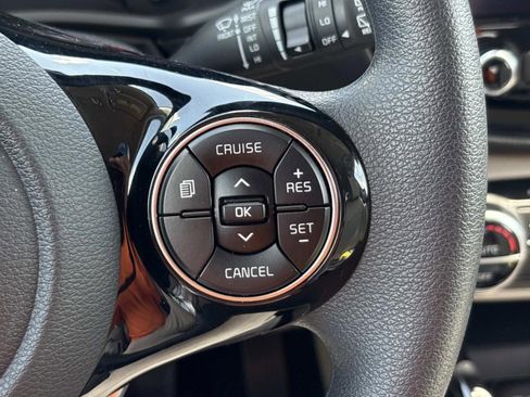 Used 2022 Kia Soul S FWD image 25