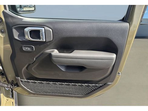 New 2026 Jeep Gladiator Willys AWD/4WD image 27