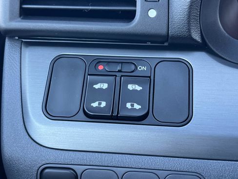 Used 2005 Honda Odyssey EX image 16