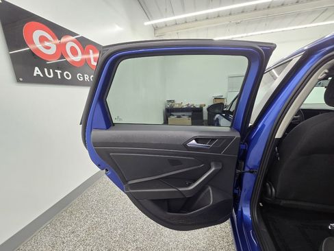 Used 2023 Volkswagen Jetta S image 24