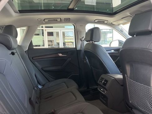 Used 2023 Audi Q5 2.0T Premium Plus w/ Premium Plus Package AWD/4WD image 13