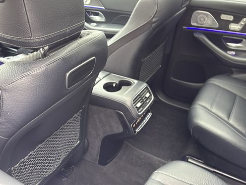 Used 2020 Mercedes-Benz GLS 450 4MATIC image 30