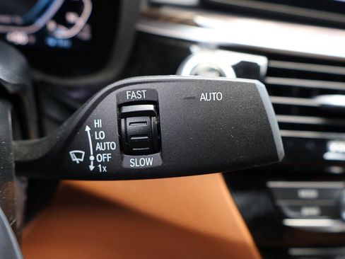 Used 2023 BMW 530e w/ Premium Package image 51