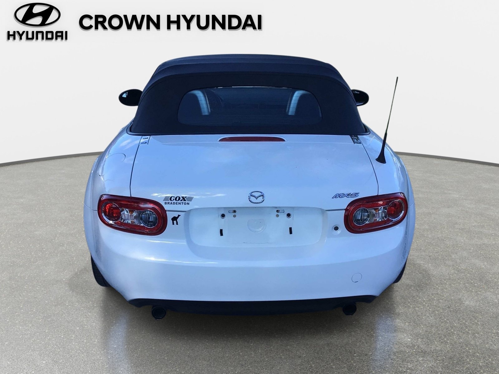 Used 2014 MAZDA MX-5 Miata Sport RWD image 5