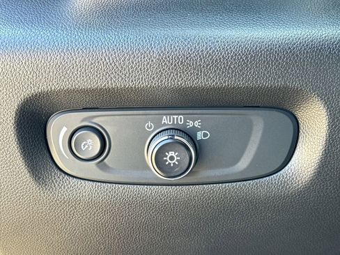 Certified 2023 Chevrolet Traverse RS AWD/4WD image 35