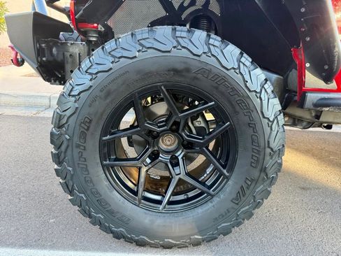 Used 2016 Jeep Wrangler Unlimited Rubicon image 22