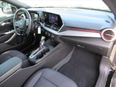 Certified 2024 Chevrolet Trax RS w/ Driver Confidence Package image 9