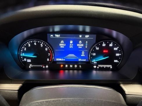 Used 2023 Ford Explorer XLT w/ Equipment Group 202A AWD/4WD image 37