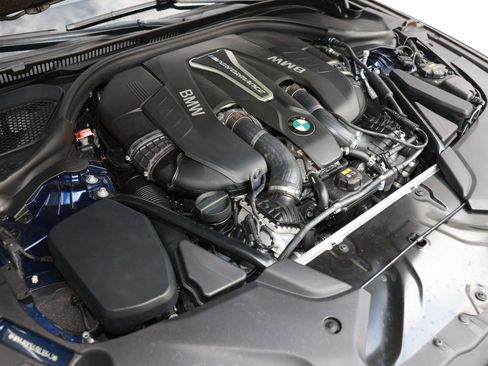 Used 2018 BMW M550i xDrive image 67