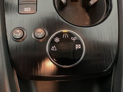 Used 2022 Nissan Rogue SV image 23