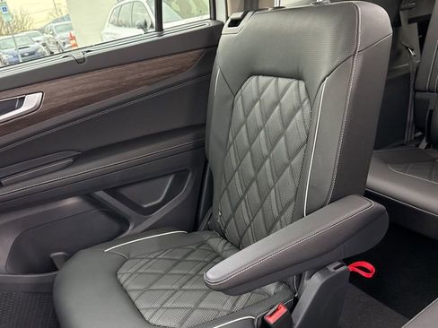 New 2026 Volkswagen Atlas SEL Premium R-Line AWD/4WD image 19
