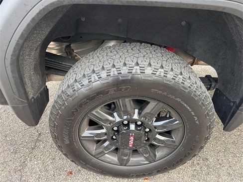 Used 2024 GMC Sierra 2500 AT4 image 19