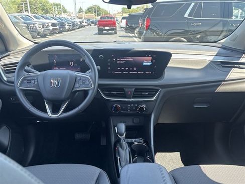 Certified 2025 Buick Encore GX Preferred FWD image 19