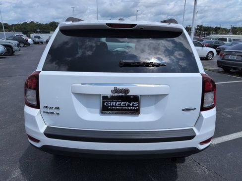 Used 2016 Jeep Compass Latitude AWD/4WD image 4
