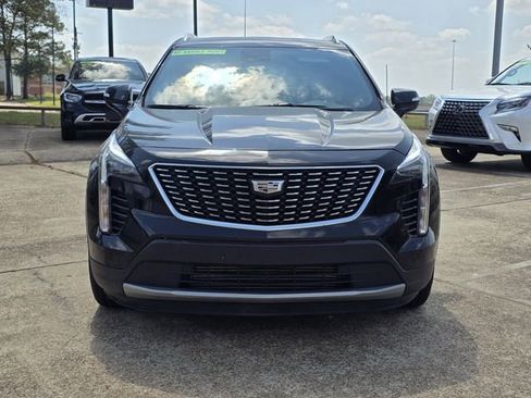 Used 2023 Cadillac XT4 Premium Luxury image 2