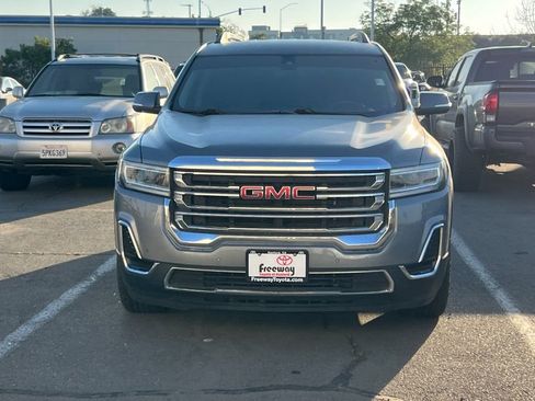 Used 2021 GMC Acadia SLE w/ Driver Convenience Package image 3