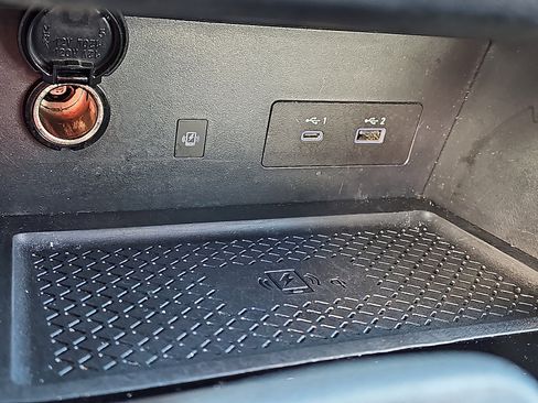 Used 2022 Nissan Pathfinder Platinum w/ Cargo Package image 28