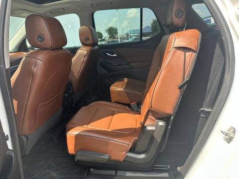 Used 2018 Chevrolet Traverse High Country AWD/4WD image 18