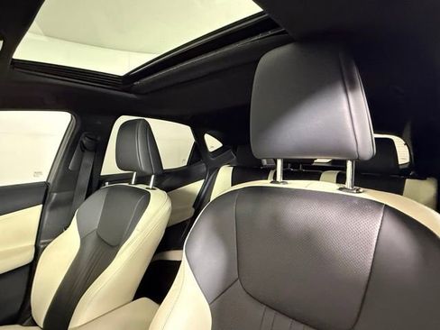 Used 2024 Lexus NX 250 FWD image 15