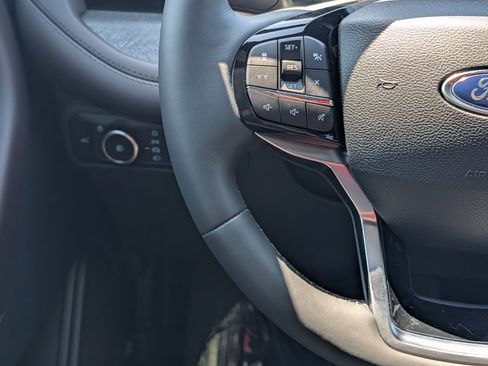 New 2026 Ford Explorer Platinum image 24