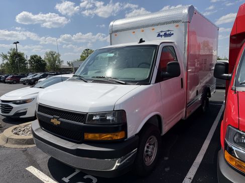New 2026 Chevrolet Express 3500 w/ Power Convenience Package RWD image 4